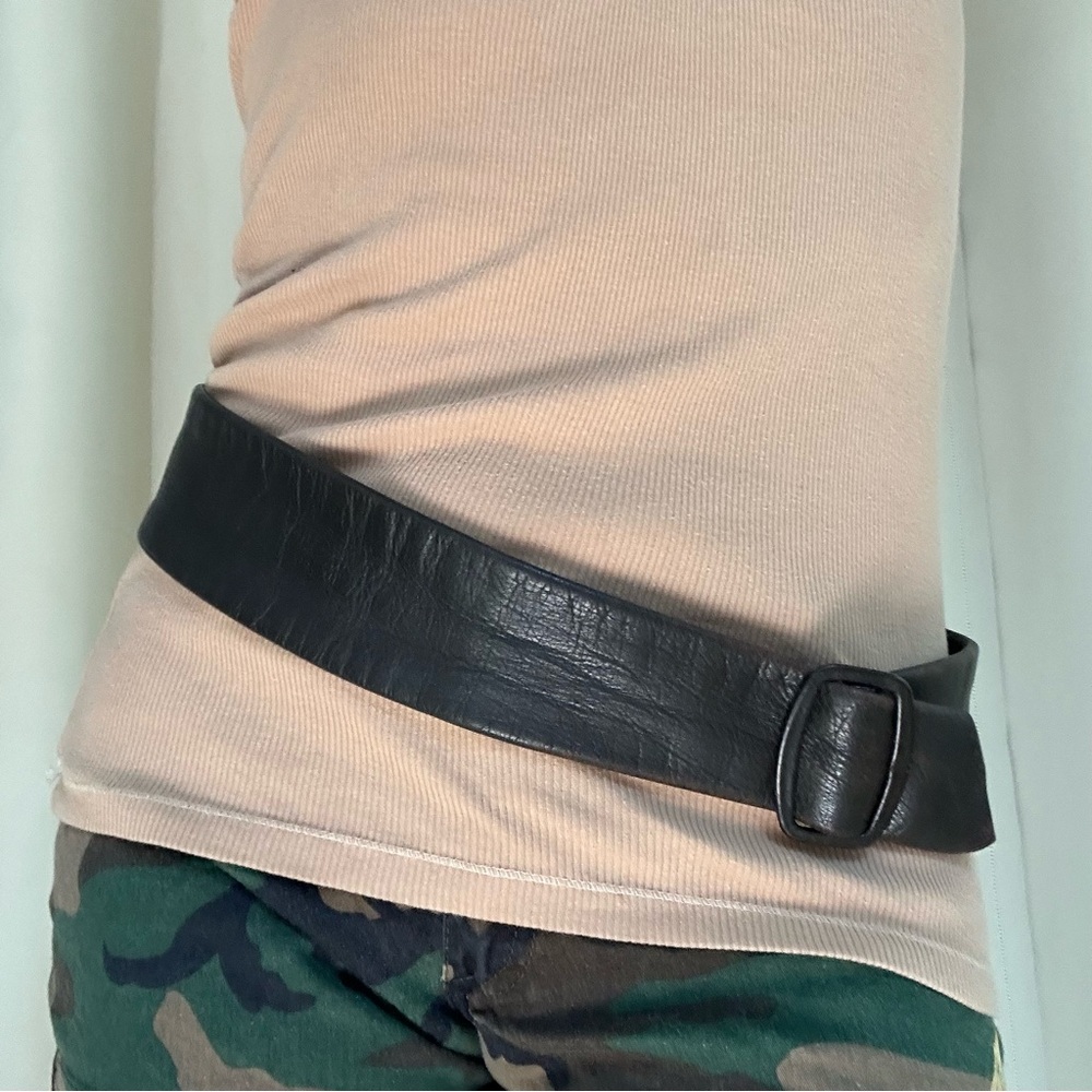 Women’s Vintage Astor Soft Brown Leather Belt. Size S/M